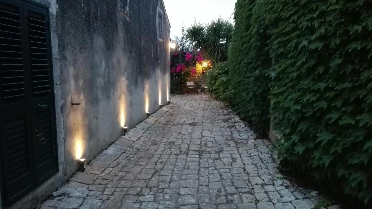מלון מודיקה Oasi Di Campagna מראה חיצוני תמונה